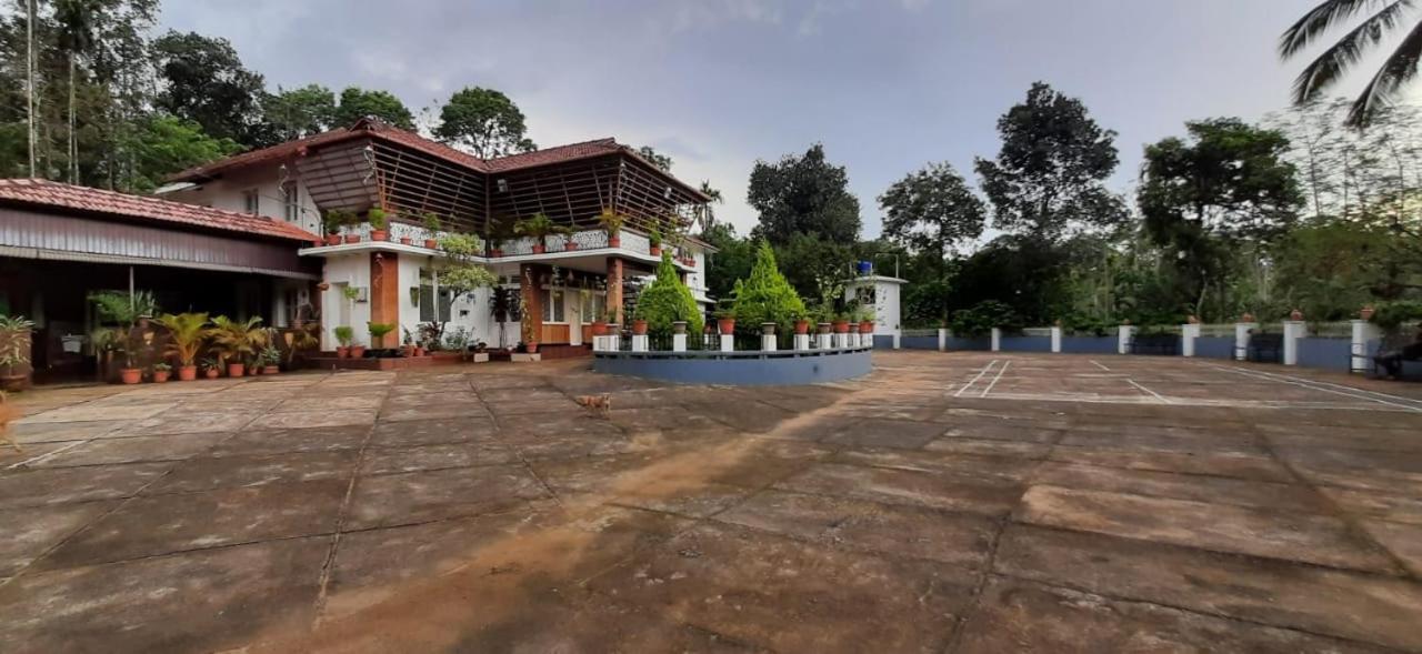 Pepper Valley Resort Kalpetta Exterior foto